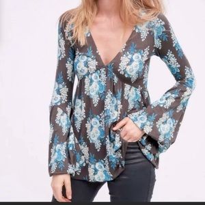 Free People Speak Easy Gray Blue Floral Bubble Bell Sleeve Tunic Top Blouse M